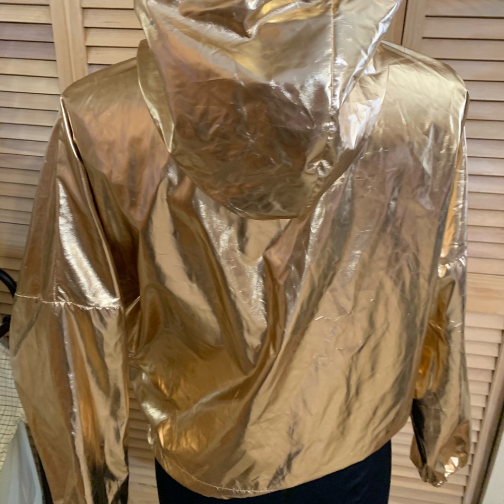 Gold Jacket - Picture 3 of 4